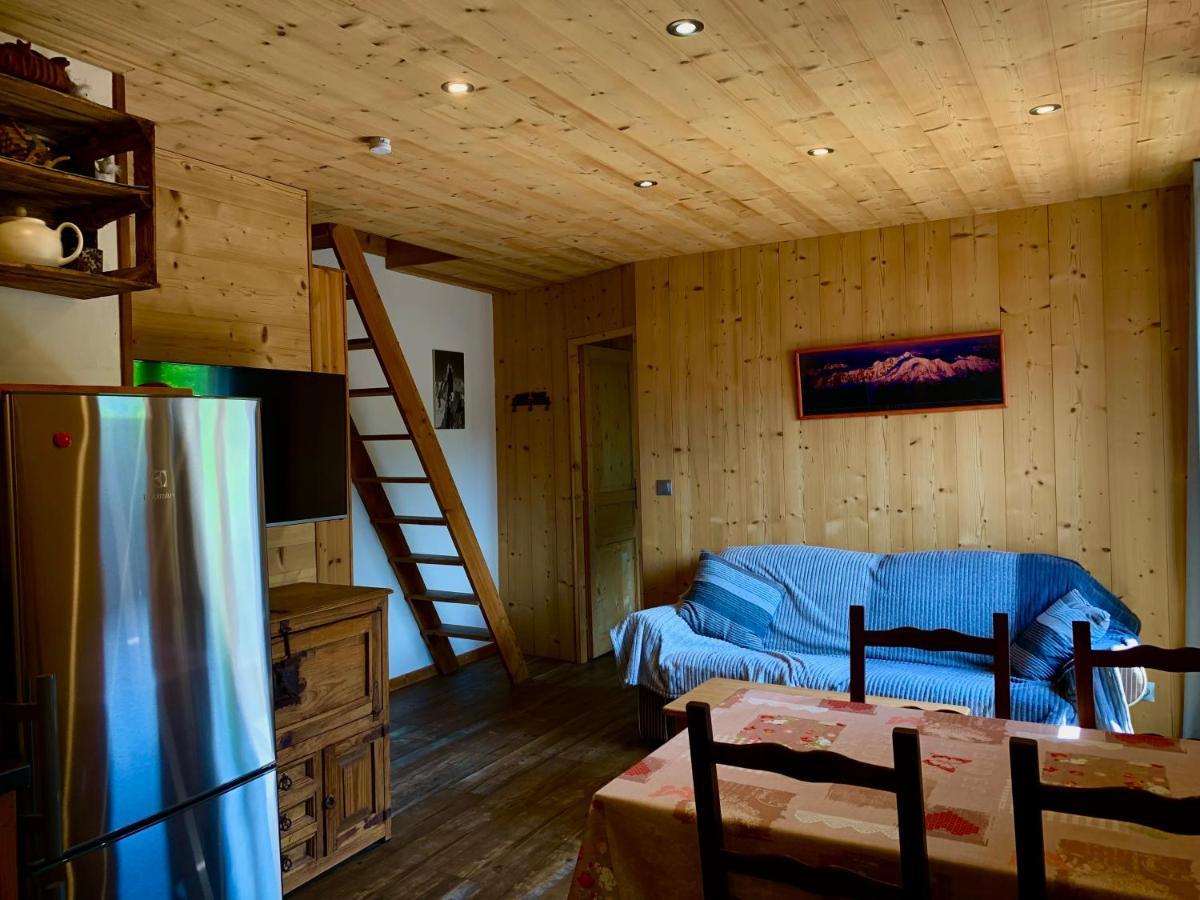 אוש Appartement Avec Jacuzzi Dans Chalet Prive, Grande Terrasse, Parking Gratuit מראה חיצוני תמונה